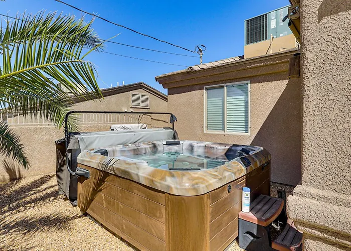 Hot Tub & 4 Mi To Boat Ramp! Havasu Escape Dom wakacyjny