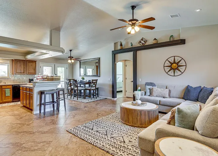 Hot Tub & 4 Mi To Boat Ramp! Havasu Escape Lake Havasu City